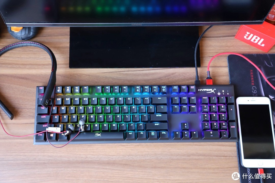 脑洞趣味评测：金士顿HyperX阿洛伊Alloy银轴RGB背光机械键盘