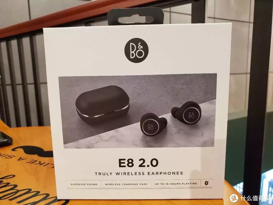 B&O E8 2.0，颜值依旧爆表，充电体验up up up！