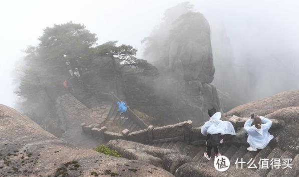 黄山最高峰莲花峰3月23日正式对外开放，停休五年后人气依然很旺