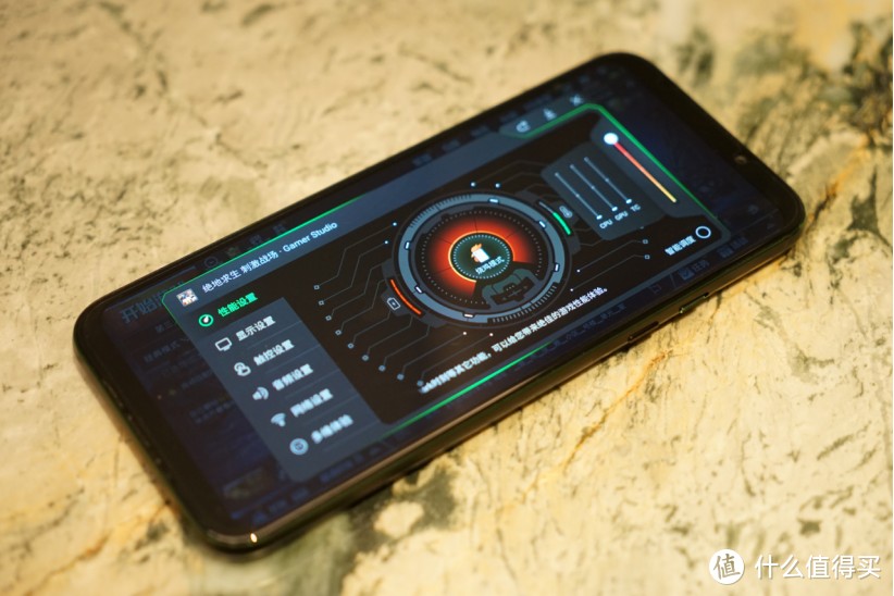 黑鲨游戏手机2测评：细节到位，如何做到既稳又狂？