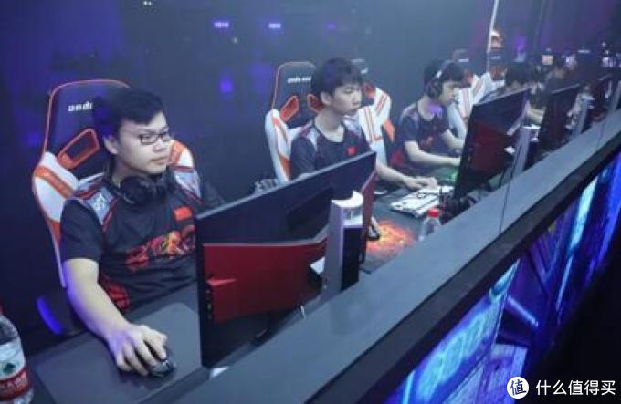 什么是电竞专用椅?游戏玩家为什么都需要配电