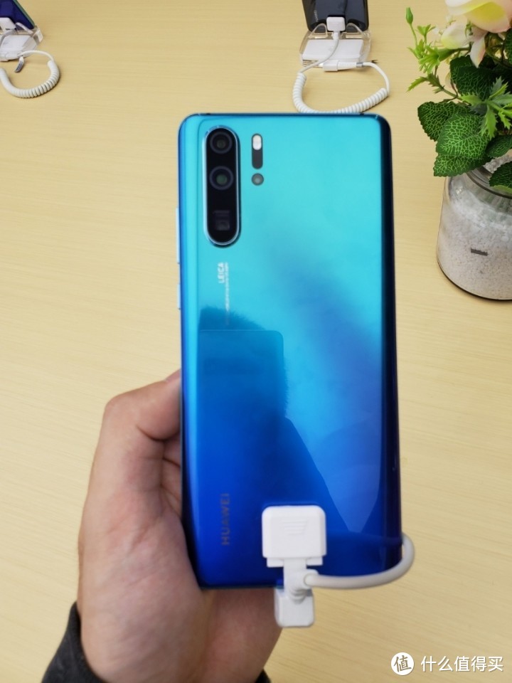 【全网首发】华为最强摄影手机:华为P30 Pro，50倍超级变焦，。