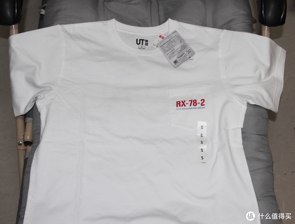 优衣库X机动战士高达40周年 UT T恤入手+高达入手晒单