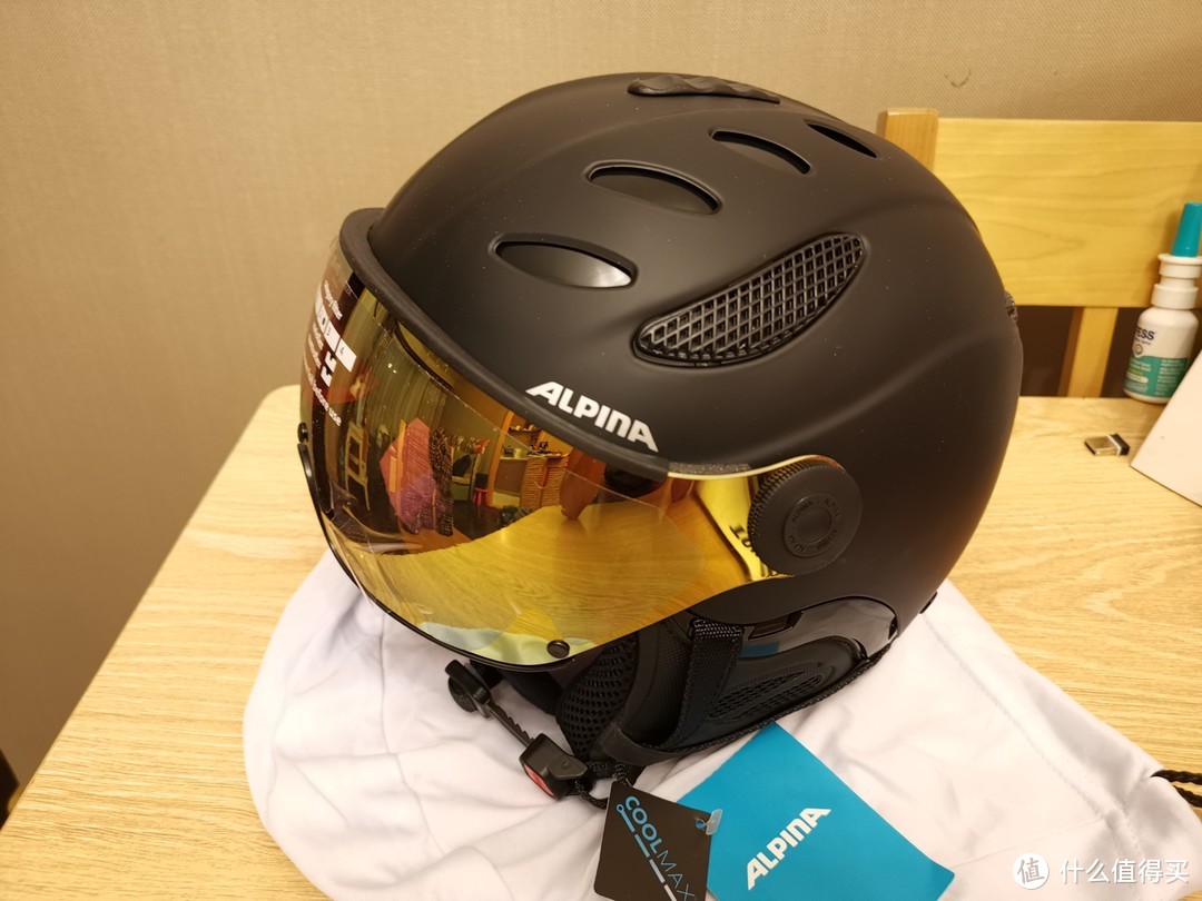 滑雪头盔中的“未来战士”--Alpina一体盔简评