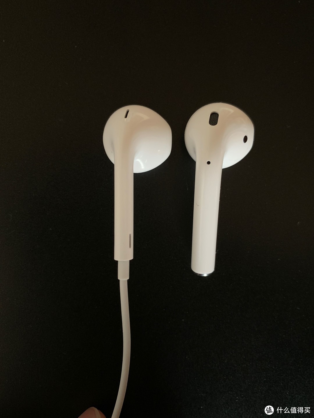 airpods2待简易开箱体附带对比PDD山寨版