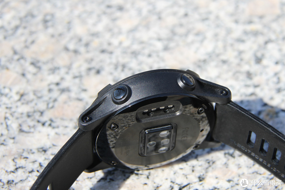 军工品质户外运动探索神器——军拓铁腕5X智能手表
