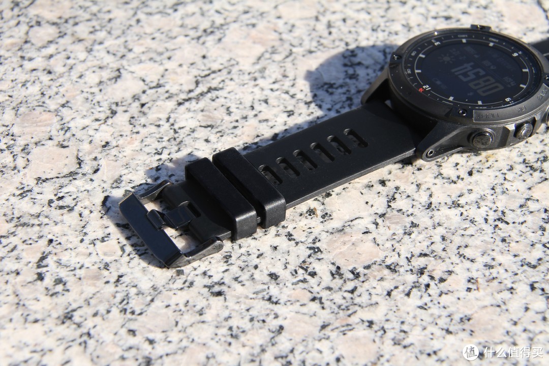 军工品质户外运动探索神器——军拓铁腕5X智能手表