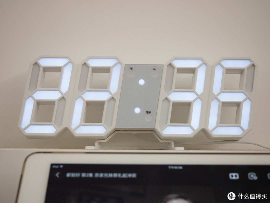 INS风格的LED数字时钟