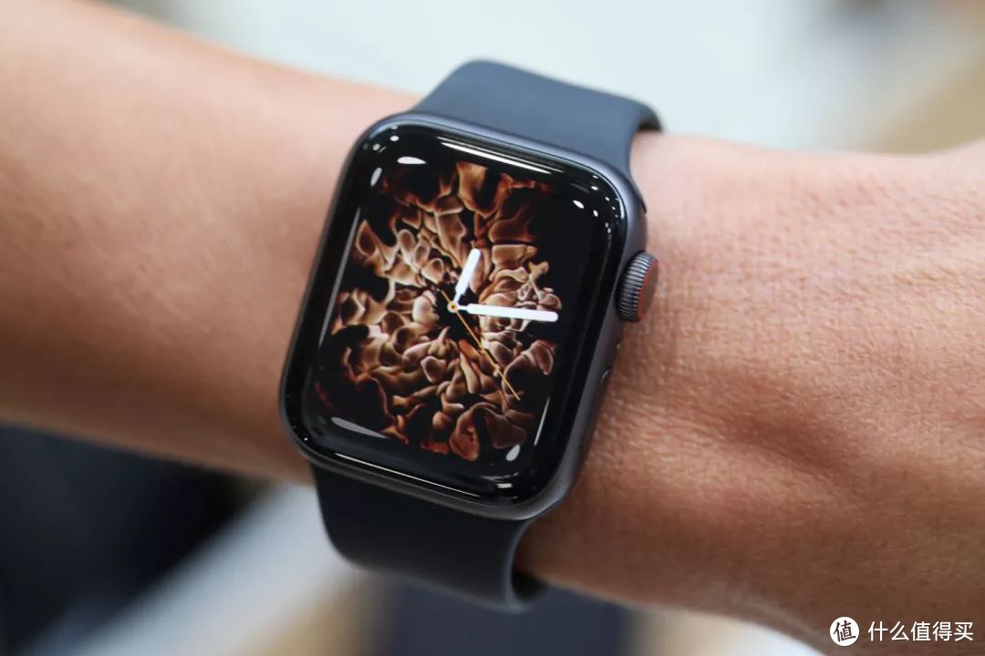 Apple Watch Series 4 蜂窝版