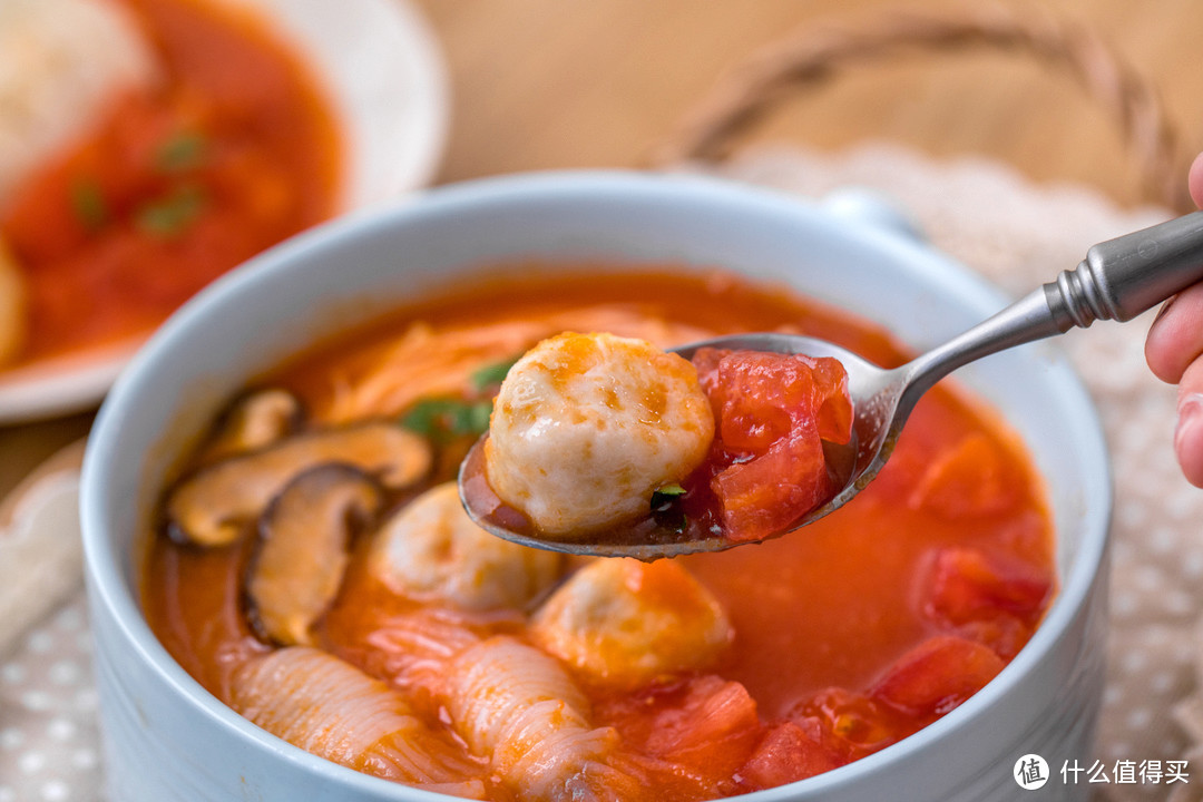 海底捞必点的番茄汤底，在家也能简单做，拌饭好吃到哭！