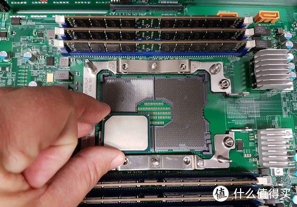 性能提升40%：intel 英特尔 发布 全新Xeon D-1600系列 处理器