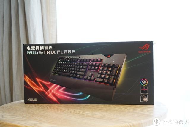 跟着大妈学剁手 机械游戏键盘选购：从玩家国度 ROG Strix Flare 耀光机械游戏键盘谈起