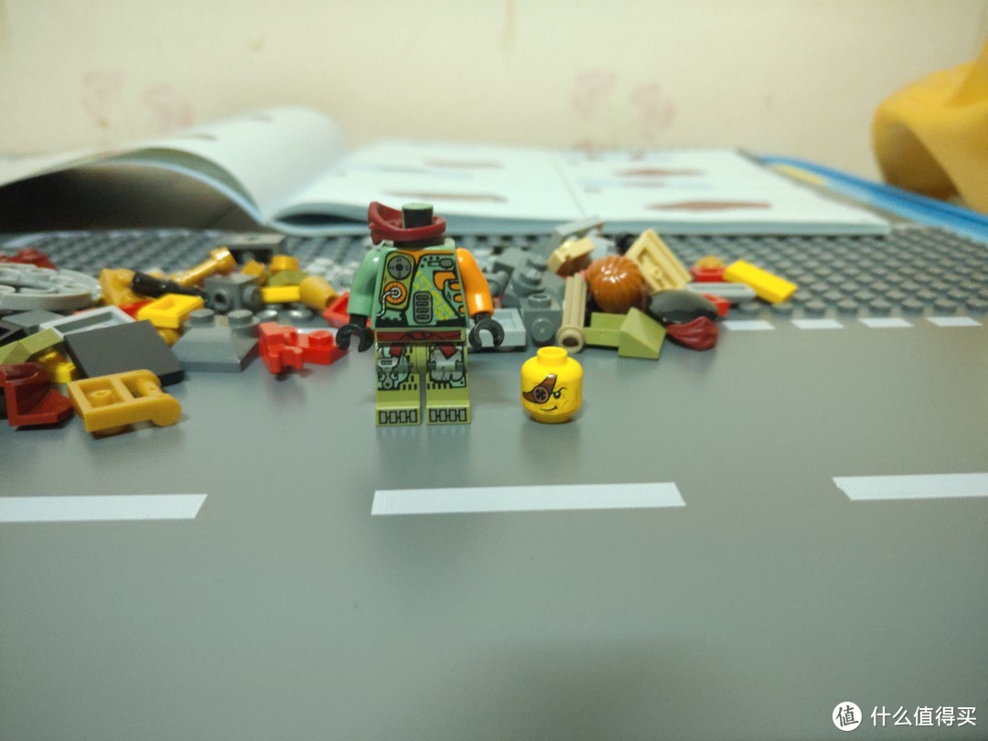 写作外骨骼的机甲—LEGO 乐高 幻影忍者系列 70592 营救M.E.C.
