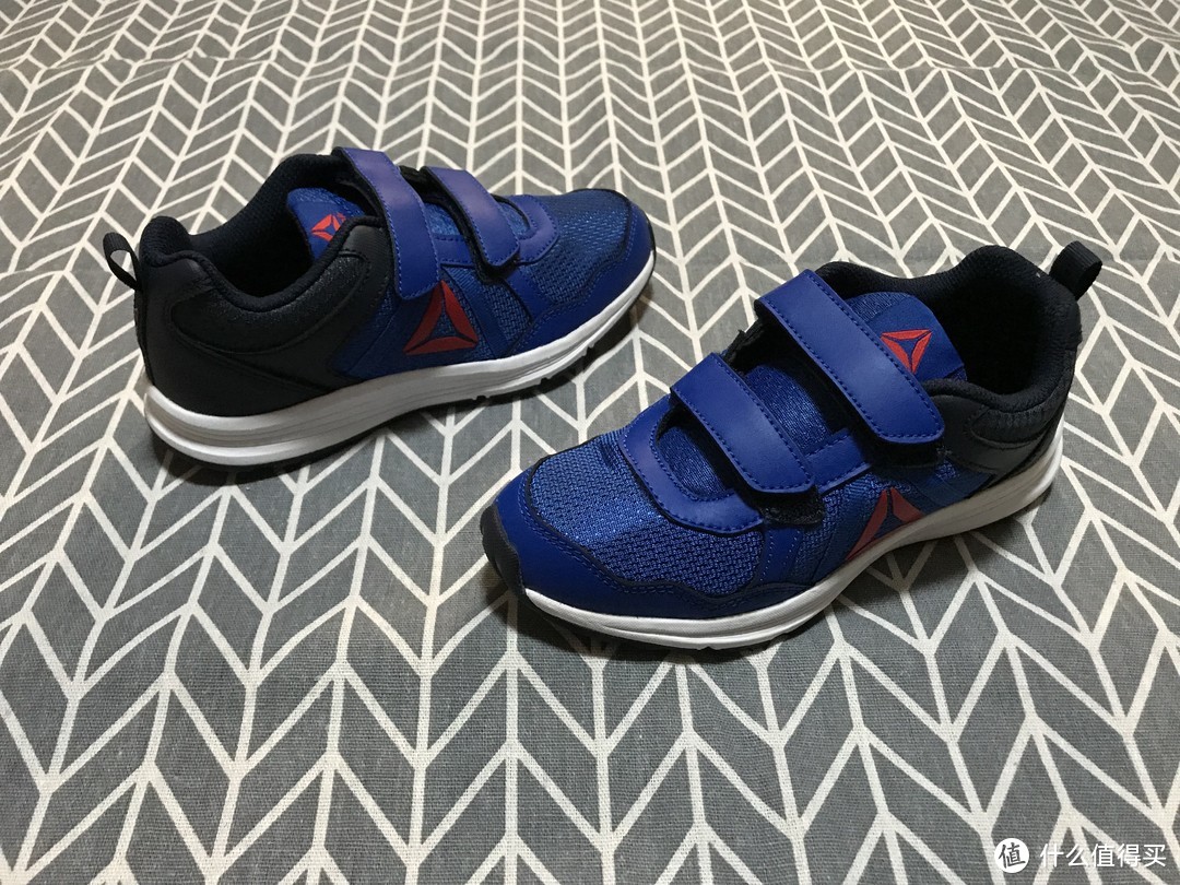 Reebok ALMOTIO 4.0 儿童低帮跑步鞋