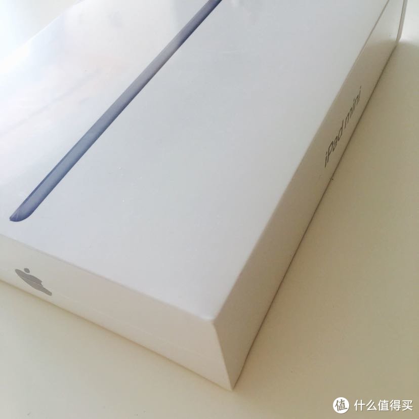 iPad mini5开箱测评 附跑分、屏幕质量、吃鸡王者荣耀游戏手感等