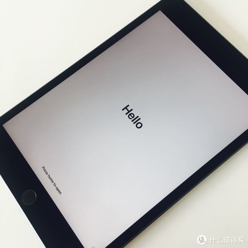 iPad mini5开箱测评 附跑分、屏幕质量、吃鸡王者荣耀游戏手感等