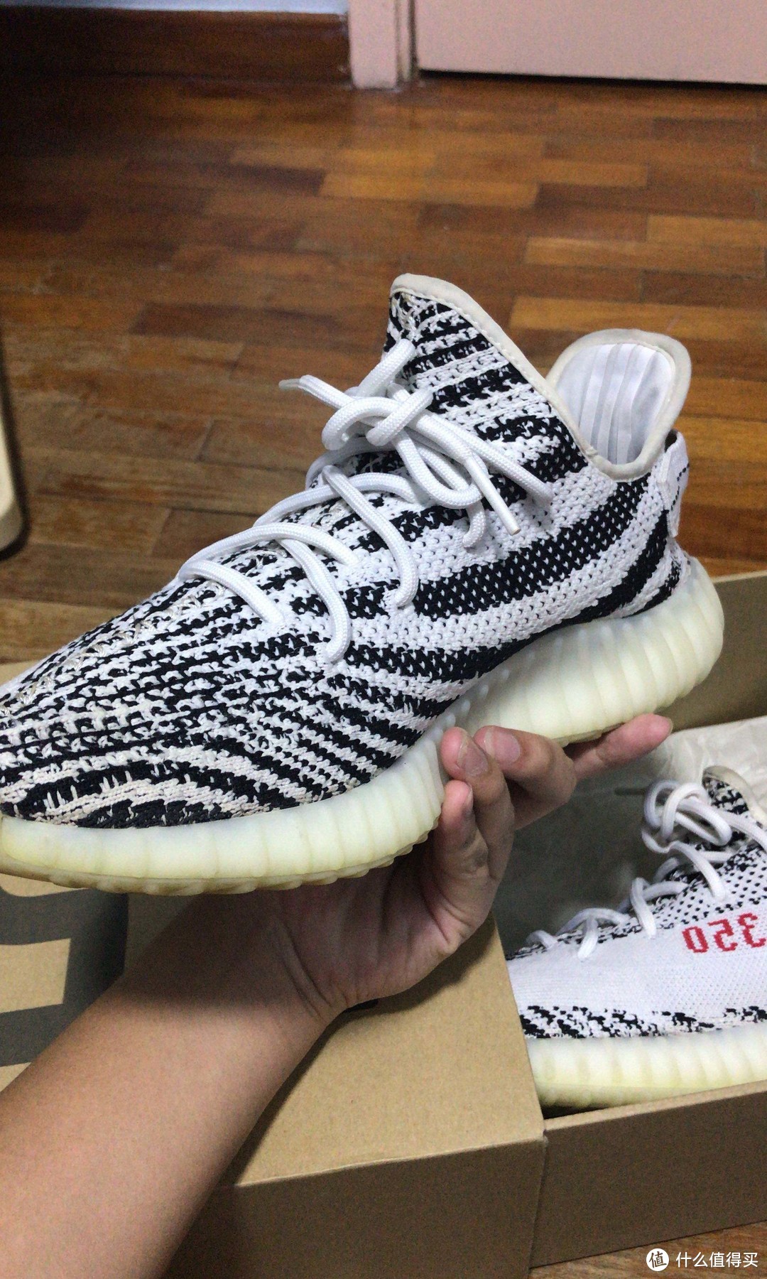 莆田爆款究竟还适不适合入手？ — Yeezy 350 v2 ZEBRA