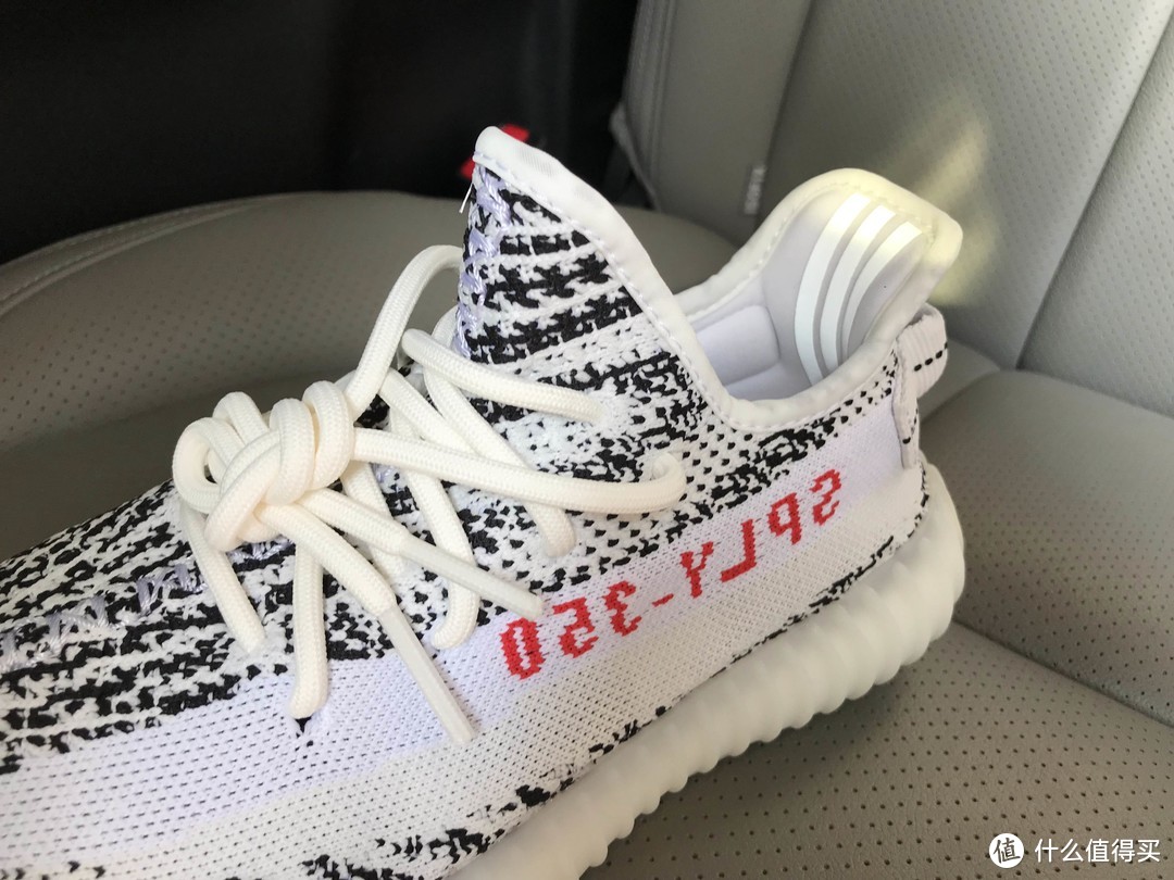 莆田爆款究竟还适不适合入手？ — Yeezy 350 v2 ZEBRA