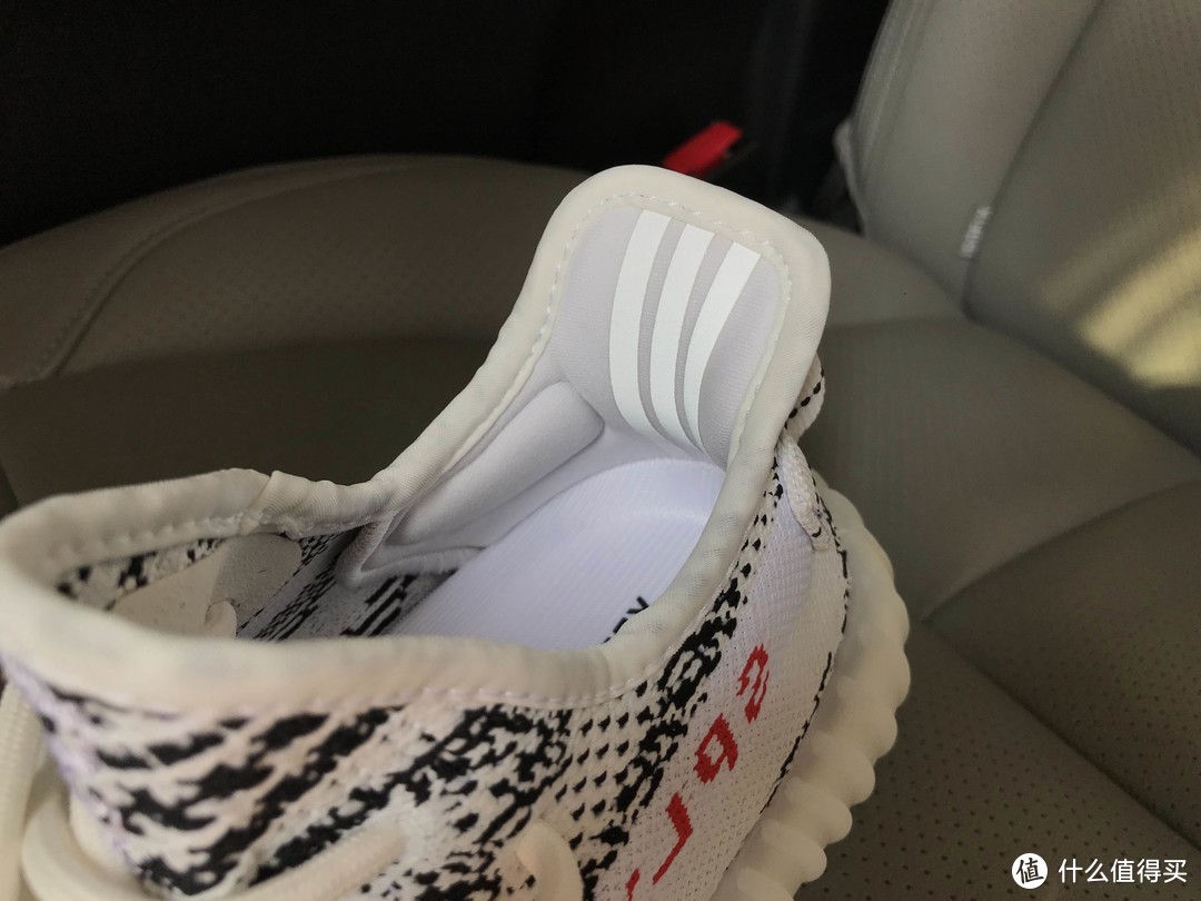 莆田爆款究竟还适不适合入手？ — Yeezy 350 v2 ZEBRA