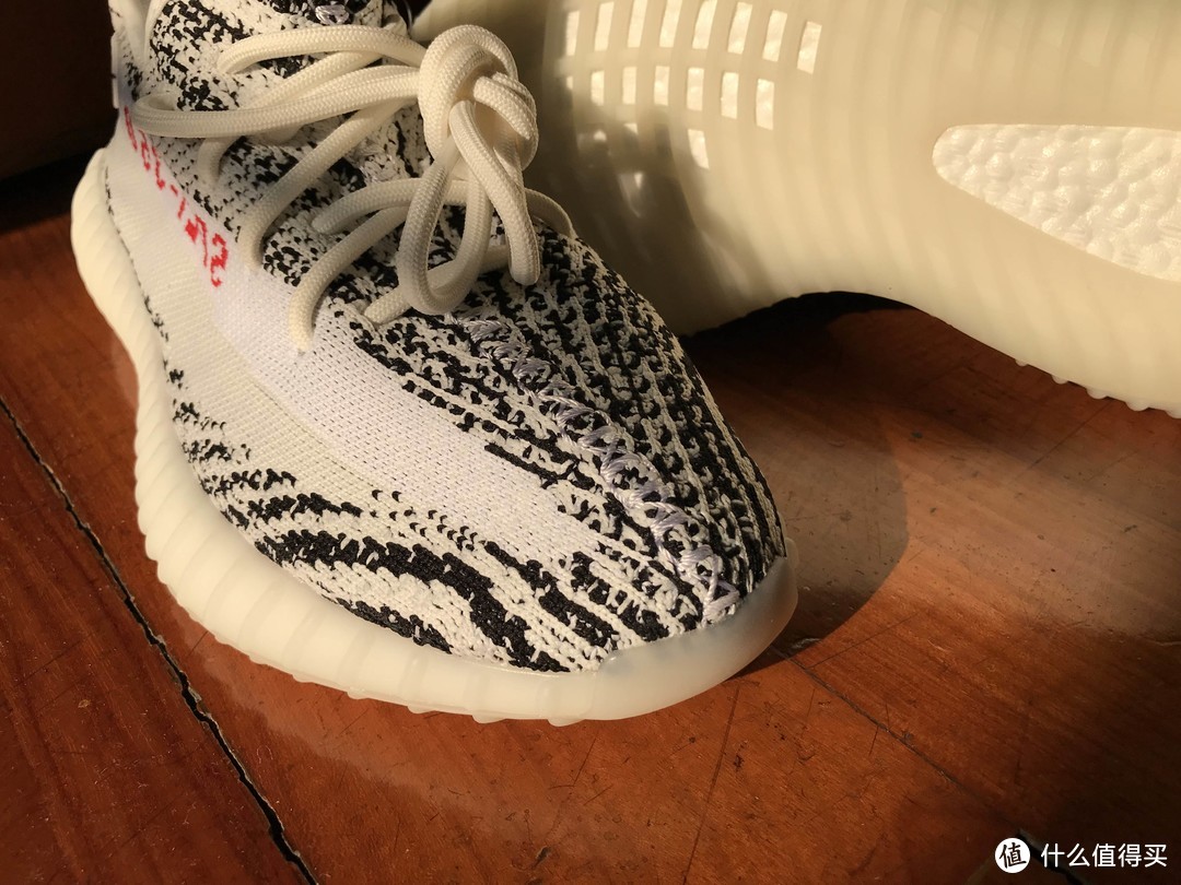 莆田爆款究竟还适不适合入手？ — Yeezy 350 v2 ZEBRA