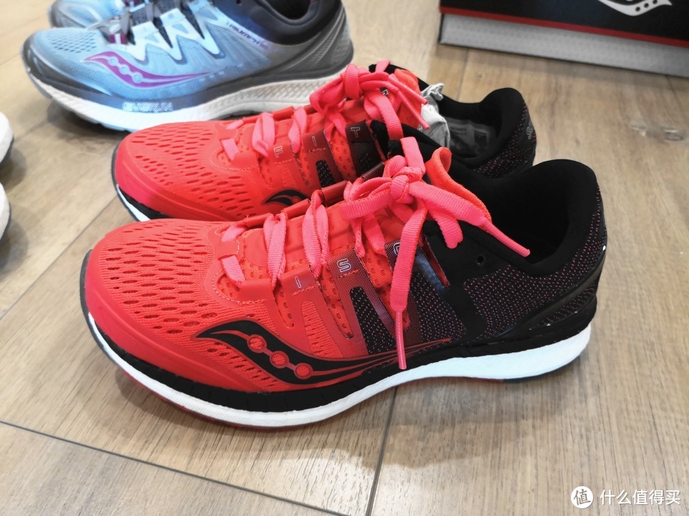 Saucony 圣康尼 liberty iso 186.9元