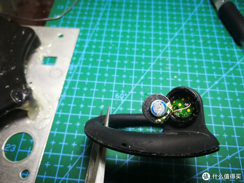 耳机维修13：jabra炫石换电池无声音的修复教程