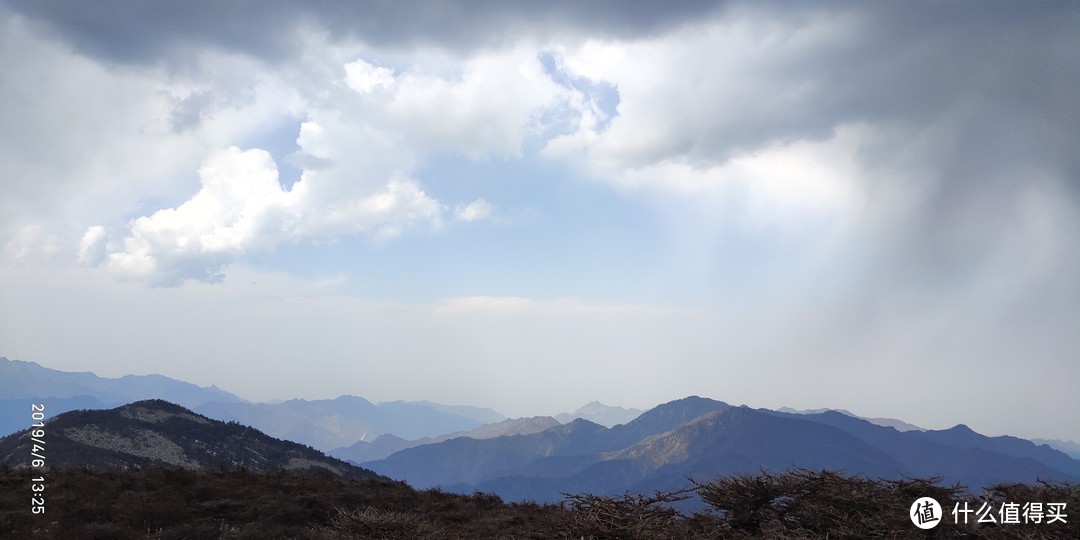 上空飘来一朵乌云