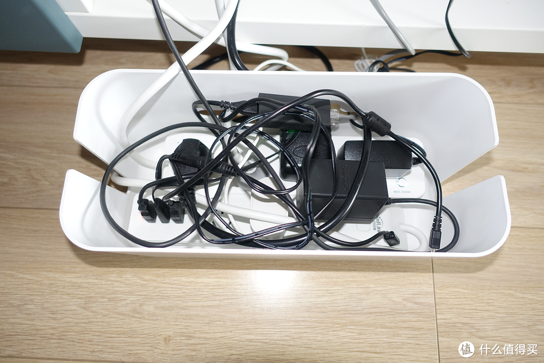 网易智选收纳盒+博联智能排插=客厅电源插座补充解决方案