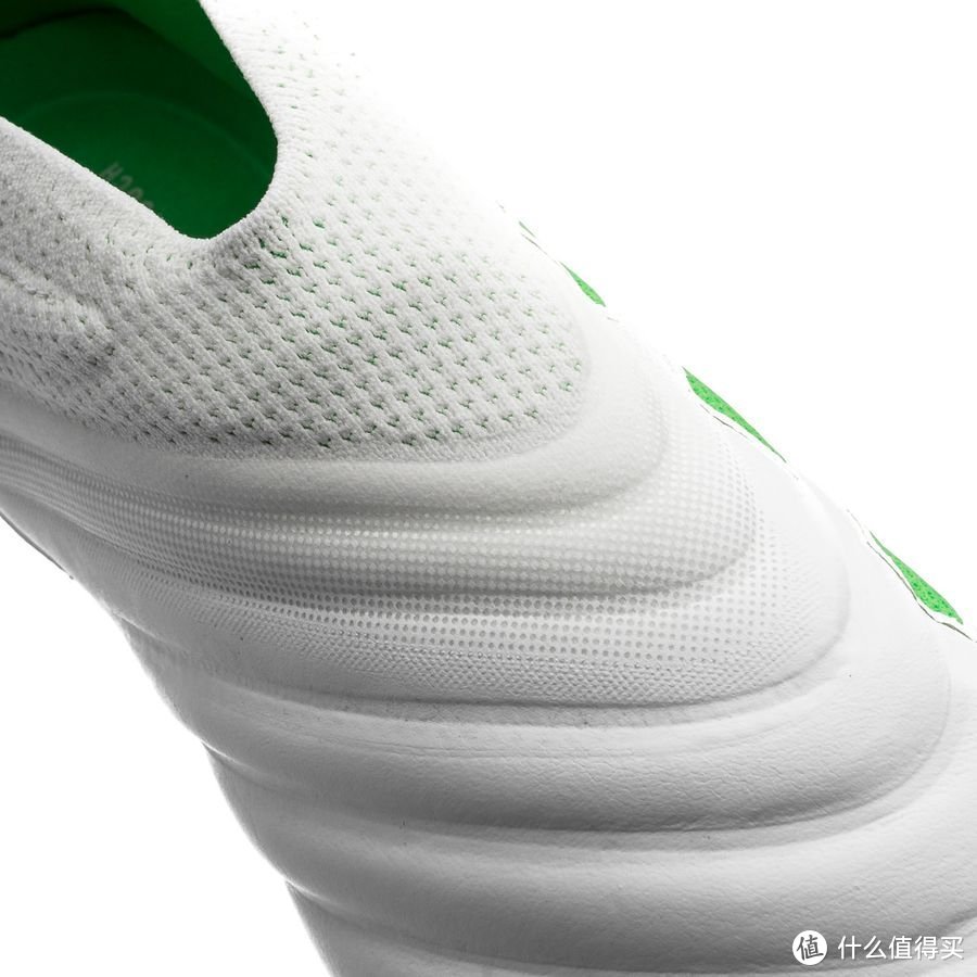 夏日清新：adidas 阿迪达斯 推出 全新配色版 Copa 足球鞋