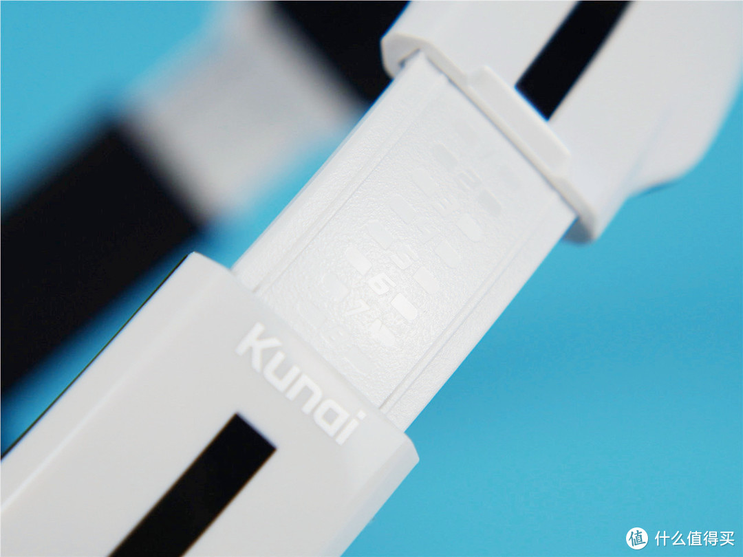 USB即插即用的TRITTON Kunai Pro游戏耳机，虚拟7.1立体声电脑、PS4、Xbox不在话下