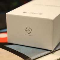 华为 P20 Pro 智能手机外观展示(充电头|线材|接口|屏幕|摄像头)