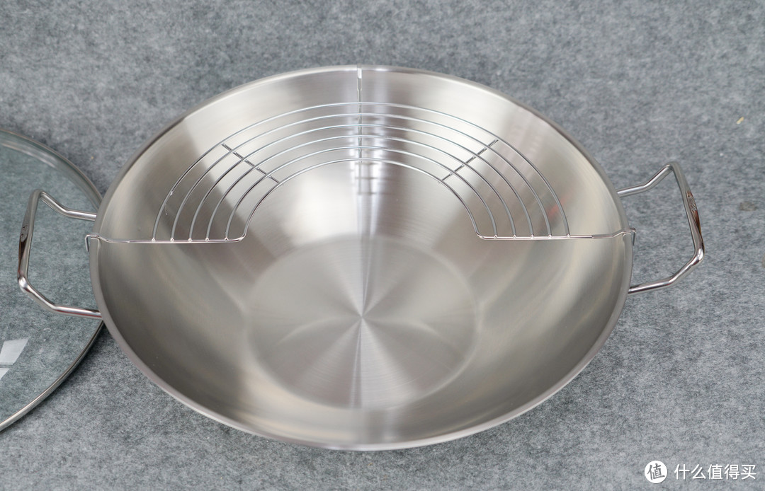 每个家庭都需要一口这样的锅：大口径！不锈钢！带拓展配件！比如Fissler 36cm 昆明锅
