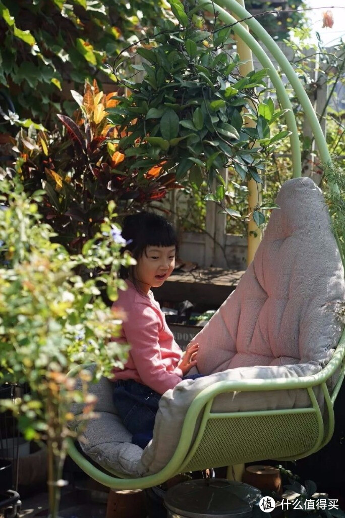 耗时两年！她和5岁女儿一起改造露台，做出南京最美花园！