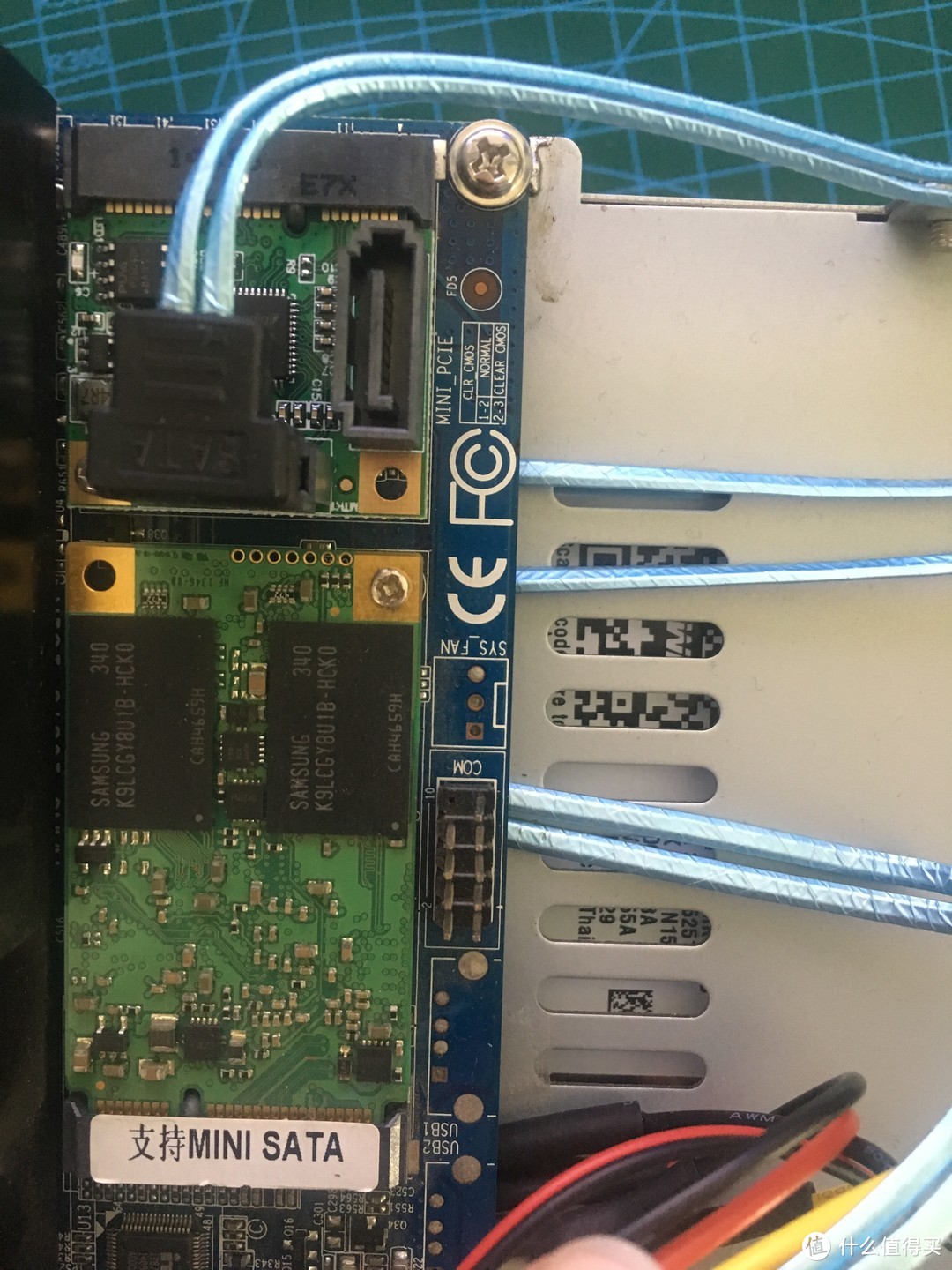 Mini PCI-E转SATA3扩展卡，本来是接wifi模块的，由于需要2硬盘，省略了wifi。如果不占用的话 可以接wifi和蓝牙模块 这样 可以和很多蓝牙设备配对！