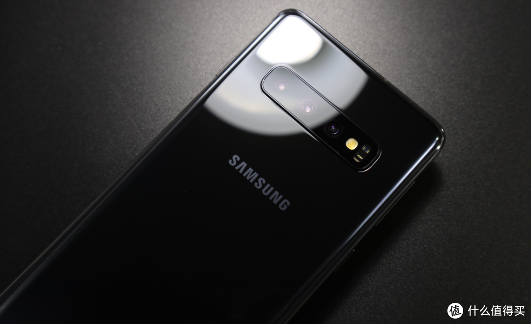 Galaxy S10 两周谈：昔日机皇，重返战场