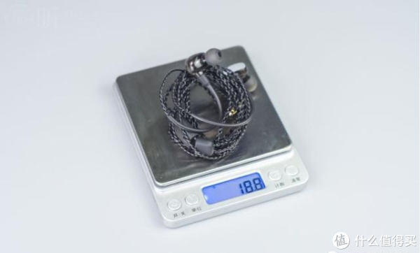 整机重量约为18.8g