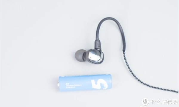 对比5号电池大小