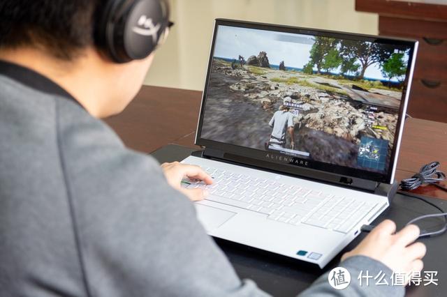 如何评价3.7万元的外星人 Alienware Area-51m 旗舰游戏本？