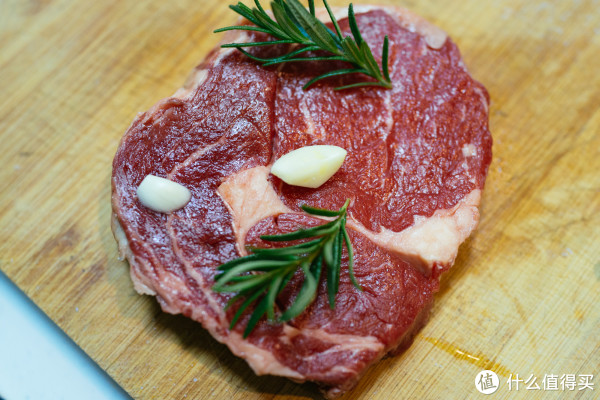 冰鲜鲁西黄牛眼肉和澳洲冰鲜西冷——盒马鲜生