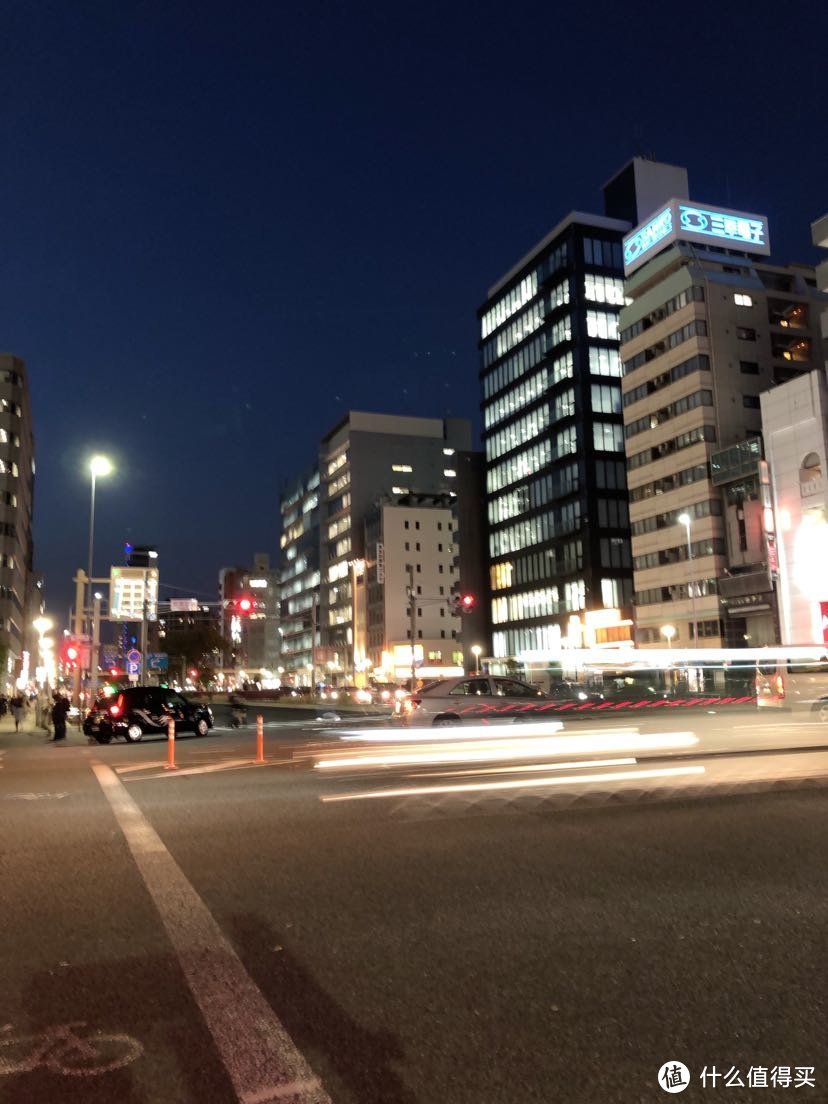 夜晚的名古屋街道