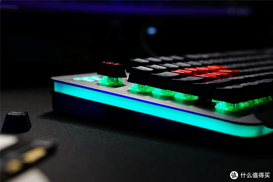 键盘里的非主流——Tt Level 20 RGB Cherry 银轴