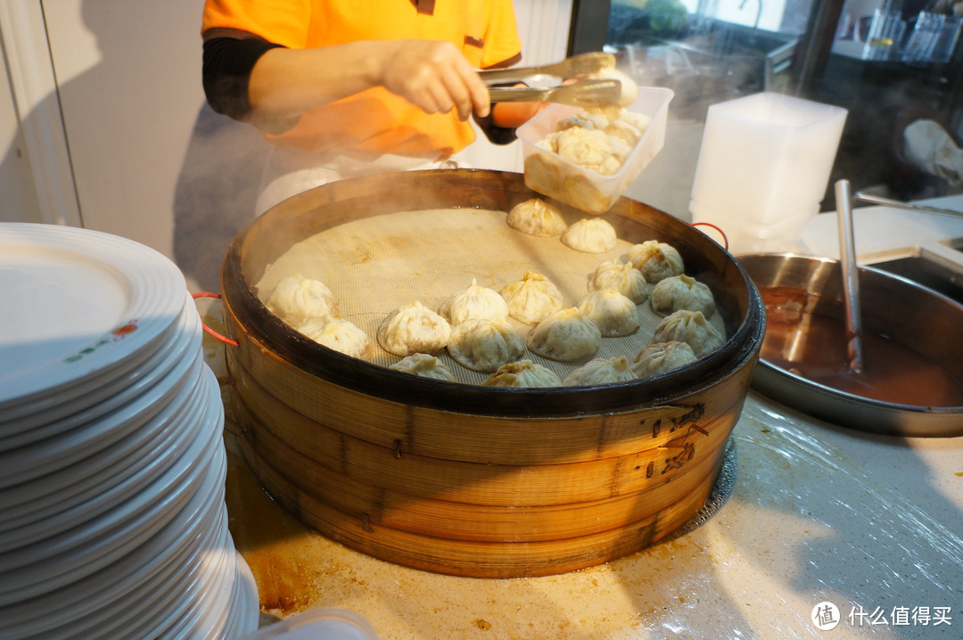 记得去吃西四包子！！从不排队的我，心甘情愿为它把早餐变成午餐