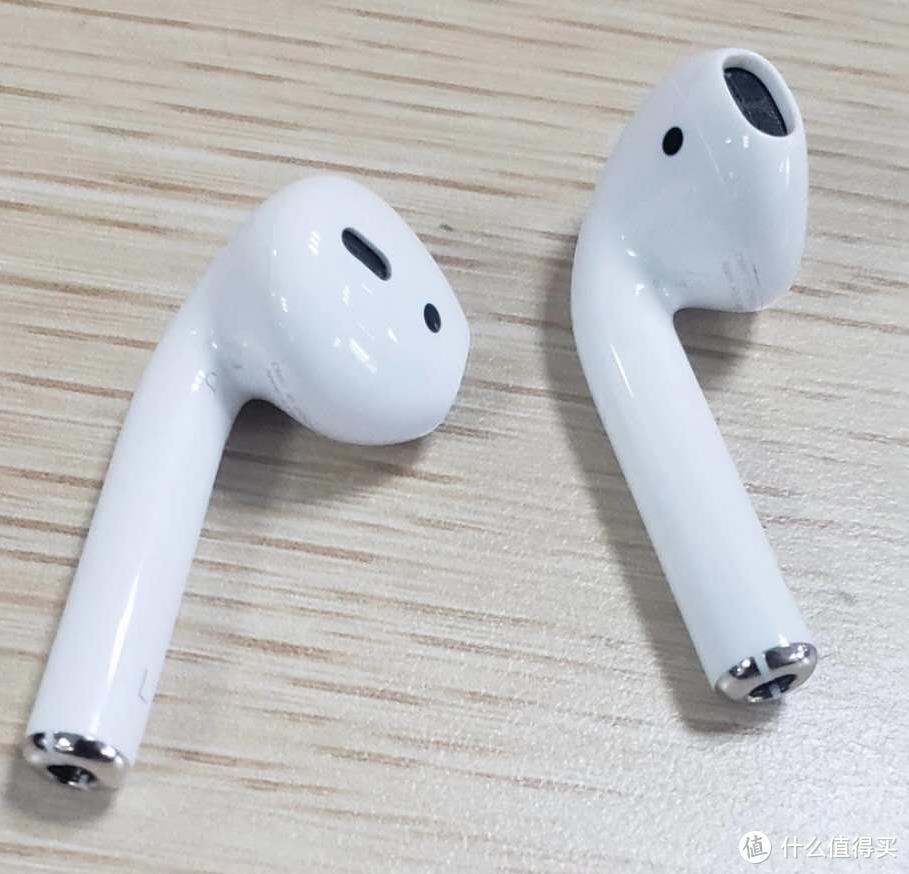 纪念一下天国的airpods，两个耳机半价出掉了