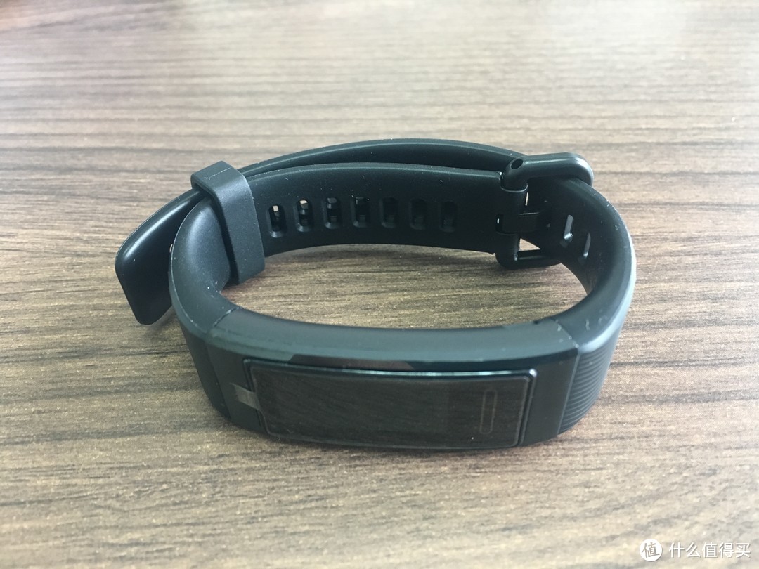 对比apple watch 3 nike+，10倍差价的对比：华为手环 3 Pro 使用体验