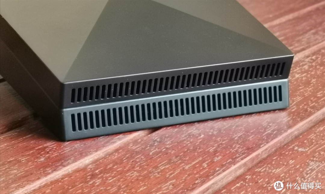 这才是真的高级货玩意：NETGEAR EX7700 AC2200三频无线Mesh扩展器使用体验