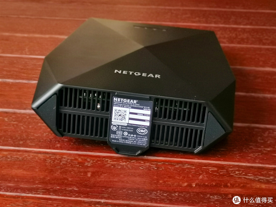 這才是真的高級貨玩意:netgear ex7700 ac2200三頻無線mesh擴展器使用