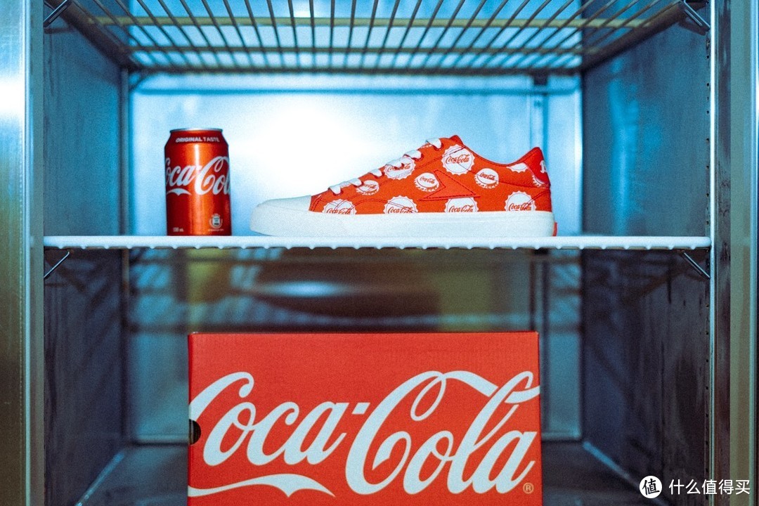 球鞋也要过夏天：Coca-Cola 推联名网球鞋  Reebok 元祖鞋款推夏日配色