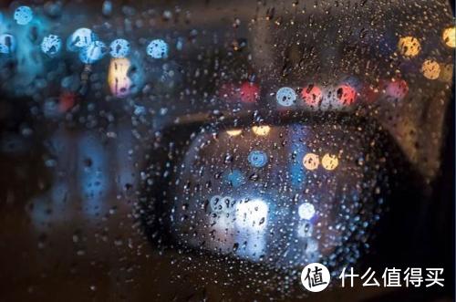 奔驰让你坐在引擎盖上哭，这个牌子的“雨敌”让你坐在车里笑