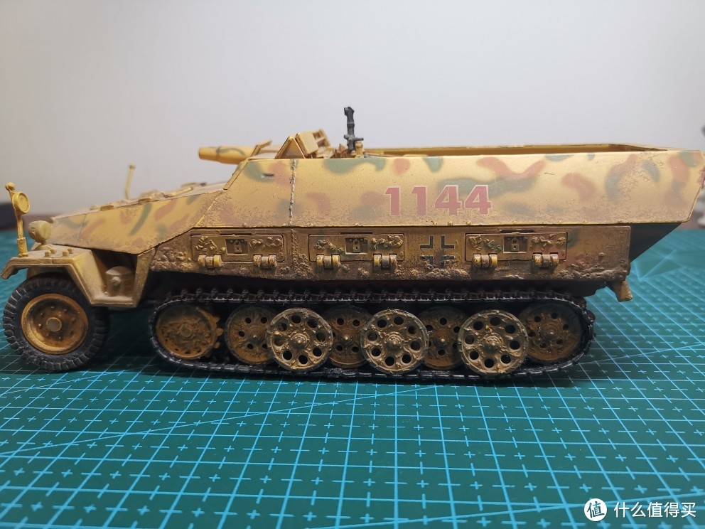 FOV 1:32 Sd.kfz. 251/9 半履带装甲车