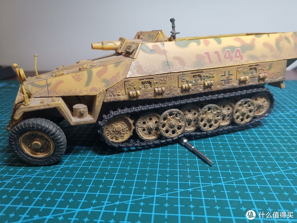 FOV 1:32 Sd.kfz. 251/9 半履带装甲车